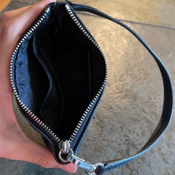 NWOT Michael Kors Small Black Wristlet - Picture 11 of 15